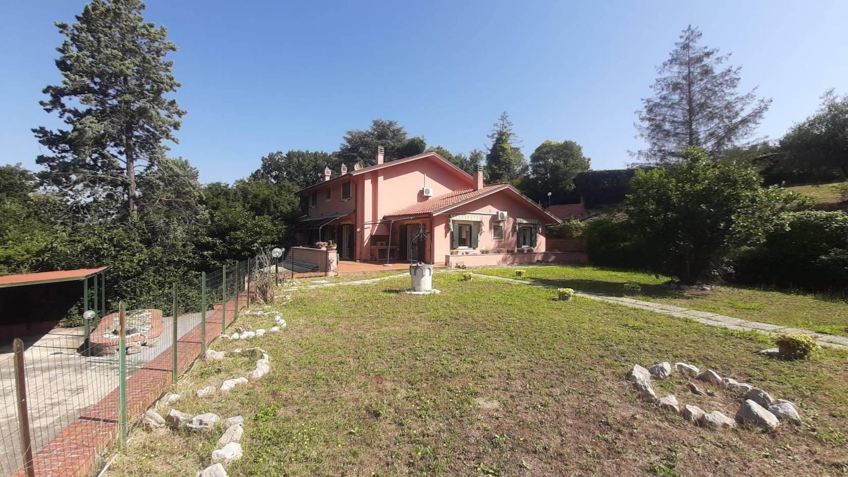 Villa bifamiliare a Colle Romano, Riano (RM)