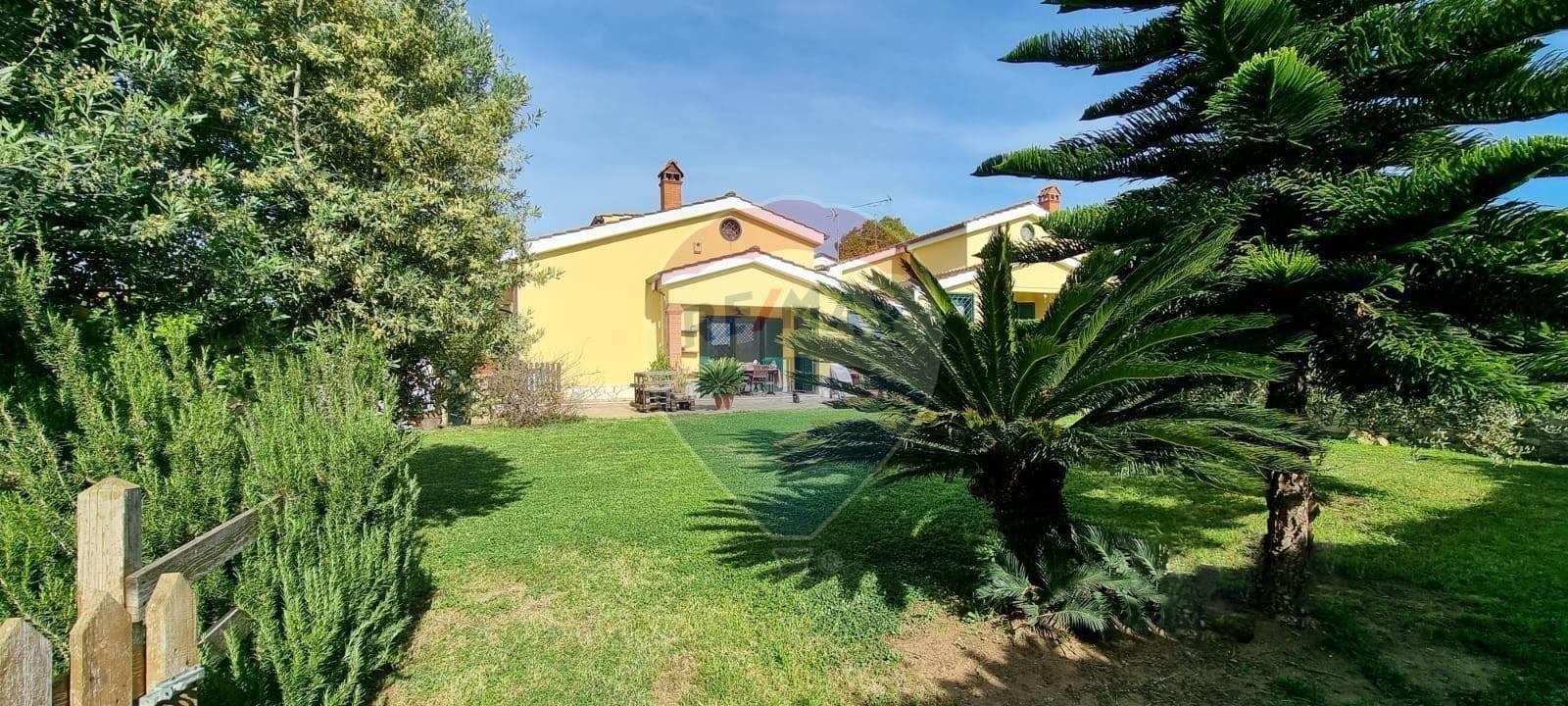 Villa singola in vendita a Pomezia, Colli di Enea