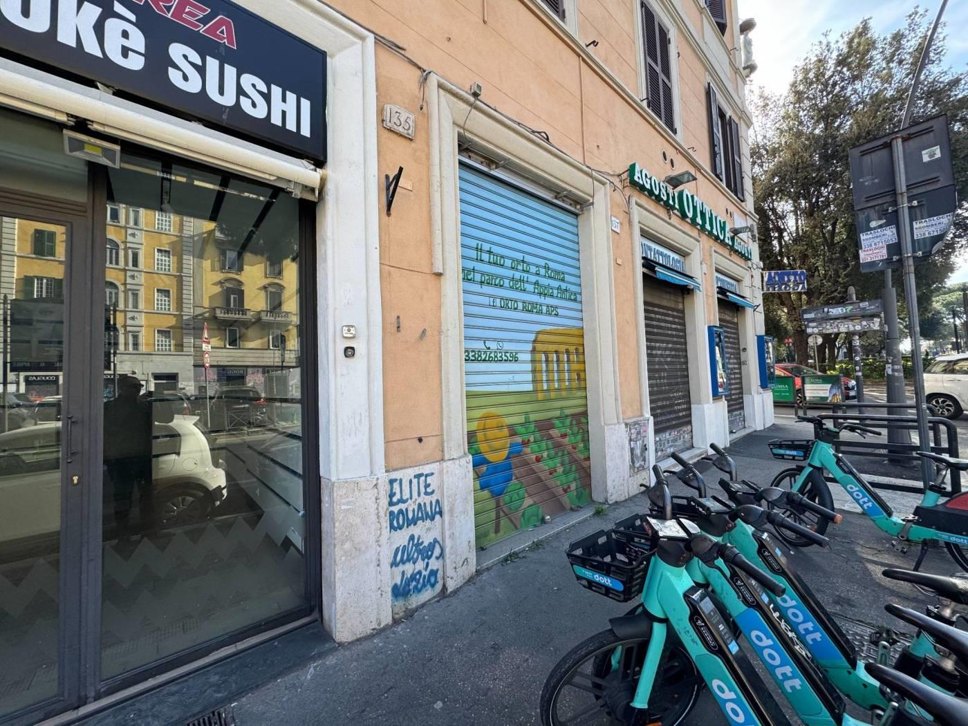 Affittasi Negozio, IMMOBILE COMMERCIALE IN LOCAZIONE - VIA APPIA NUOVA ...