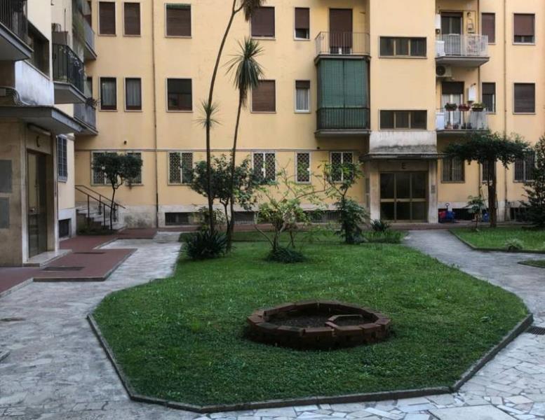 Vendesi Appartamento, 3 LOCALI – ALL’ASTA IN PIAZZA DEI CONSOLI – Annunci Roma, Zona Cinecittà #finsubito richiedi mutuo fino 100%