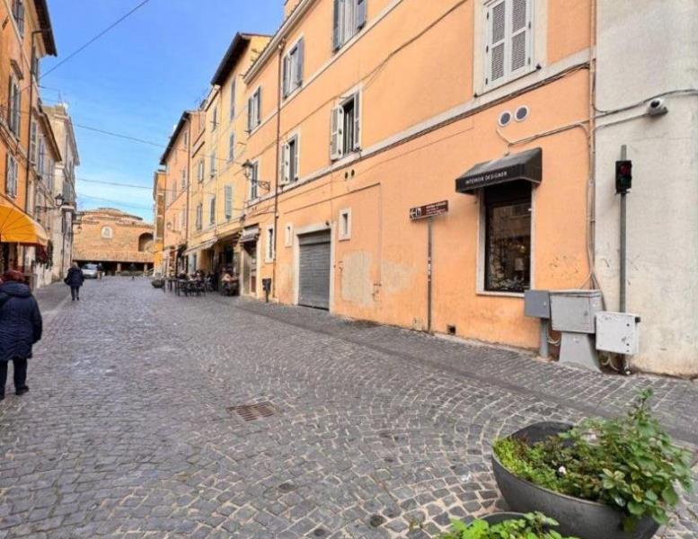 immagine annuncio 1 di 8